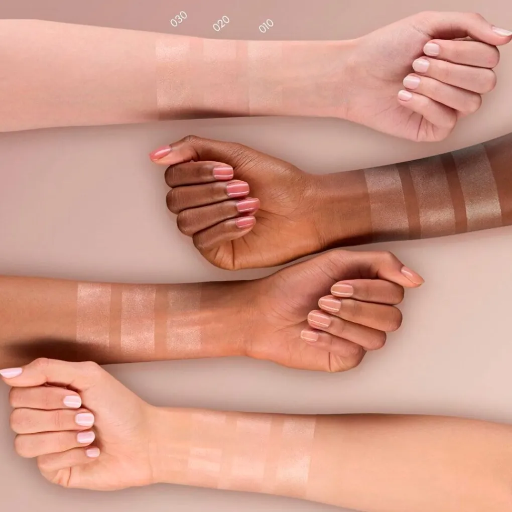 Catrice Highlighter>All Over Glow Tint 010 Beaming Diamond Foundation