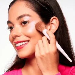 Essence Make-Up Kwasten>01 It's Glow Time Blush & Highlighter Brush