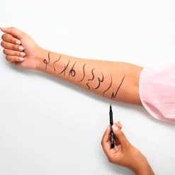Essence Eyeliner><noscript><img width=