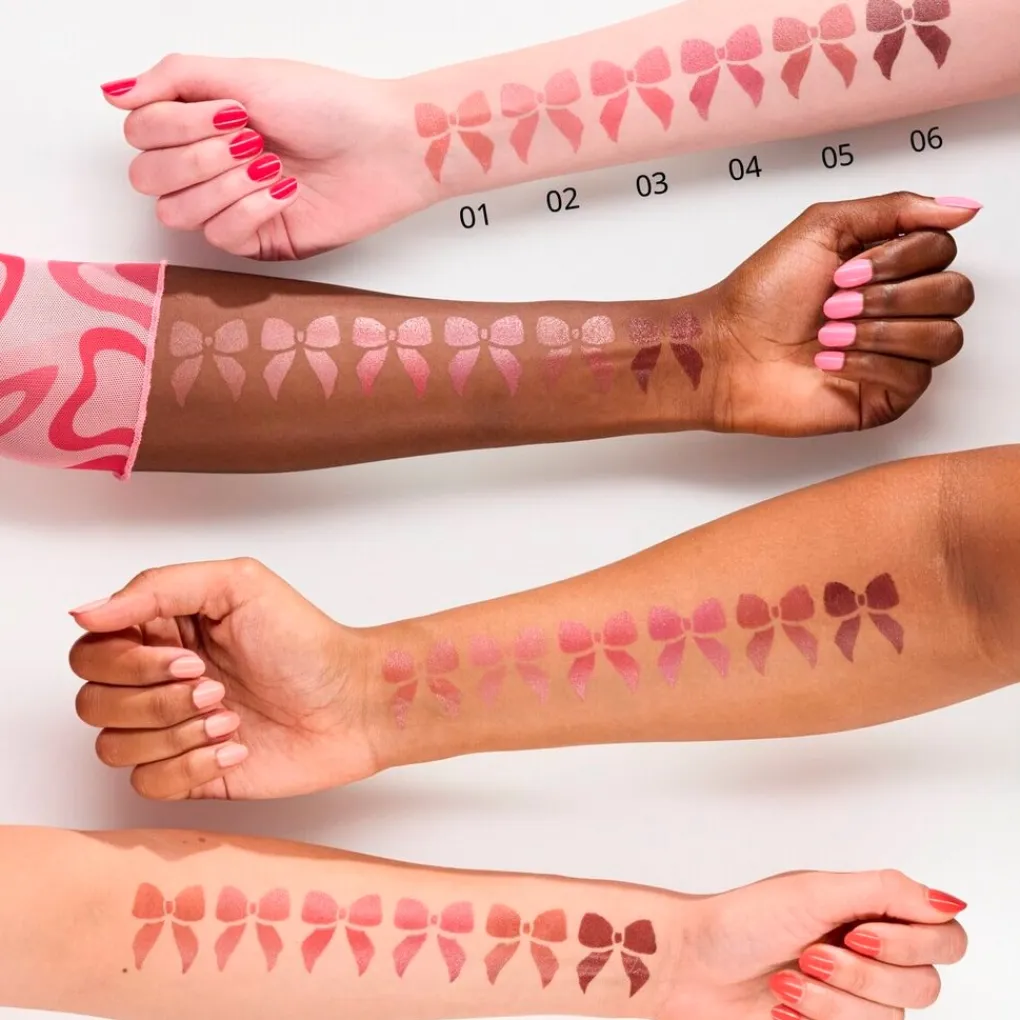 Essence Lipmake-Up>Satin Glow 05 Chai There! Luminous Shine Lipstick