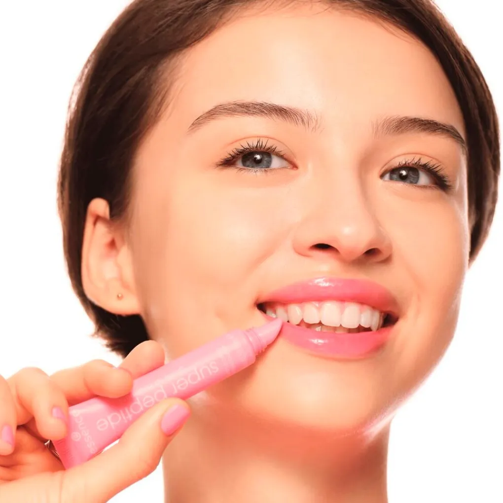 Essence Lipmake-Up>the Super Peptide 04 Coralized Glossy Lip Treatment