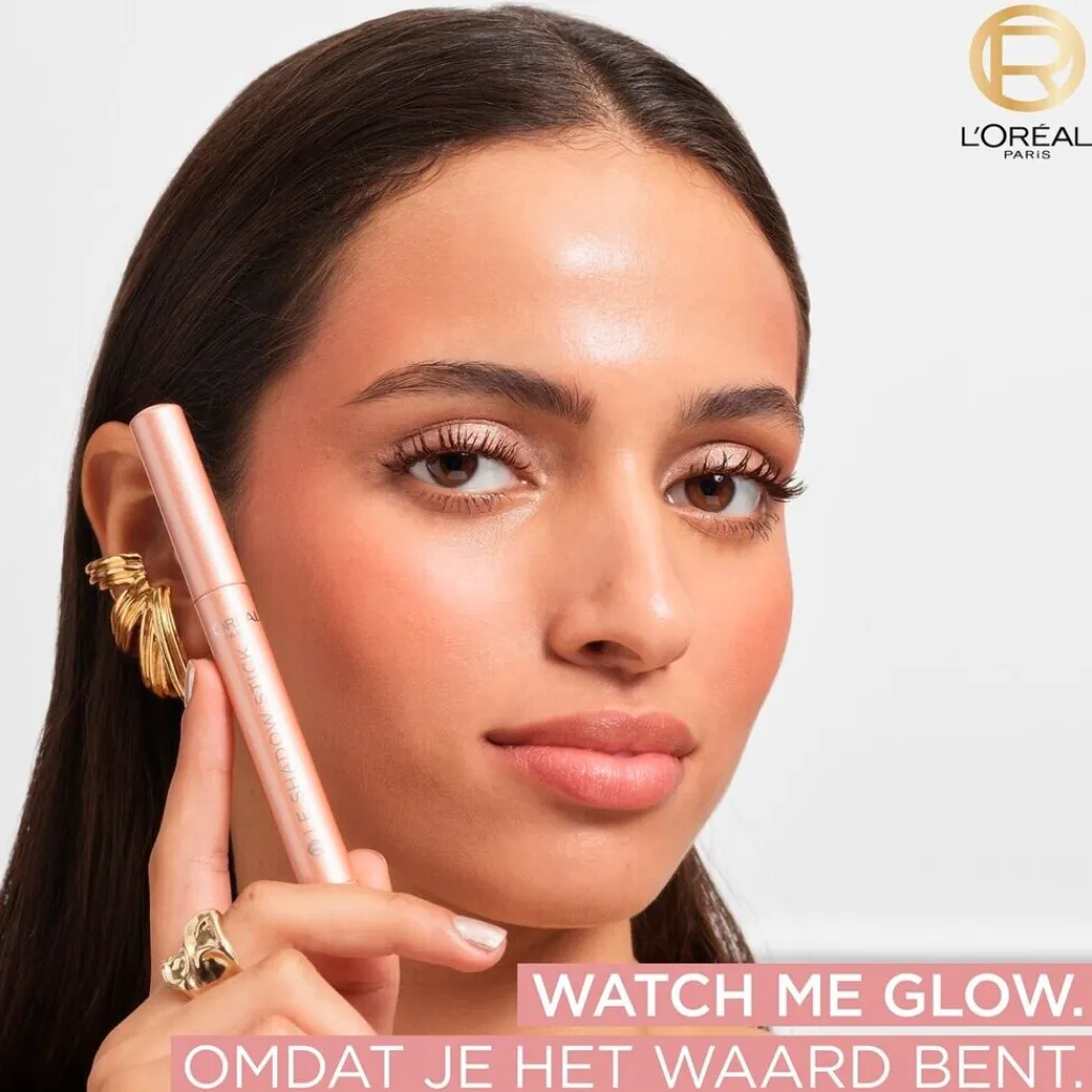 L'Oreal Oogschaduw>L'Oréal Paris 115 Twinkling Rose Le Shadow Stick