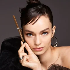 L'Oreal Eyeliner><noscript><img width=