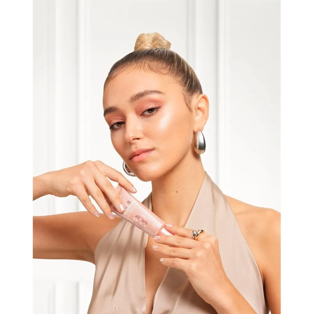 L'Oreal Highlighter>L'Oréal Paris Lumi Glotion 902 Light Glow Natural Glow Enhancer