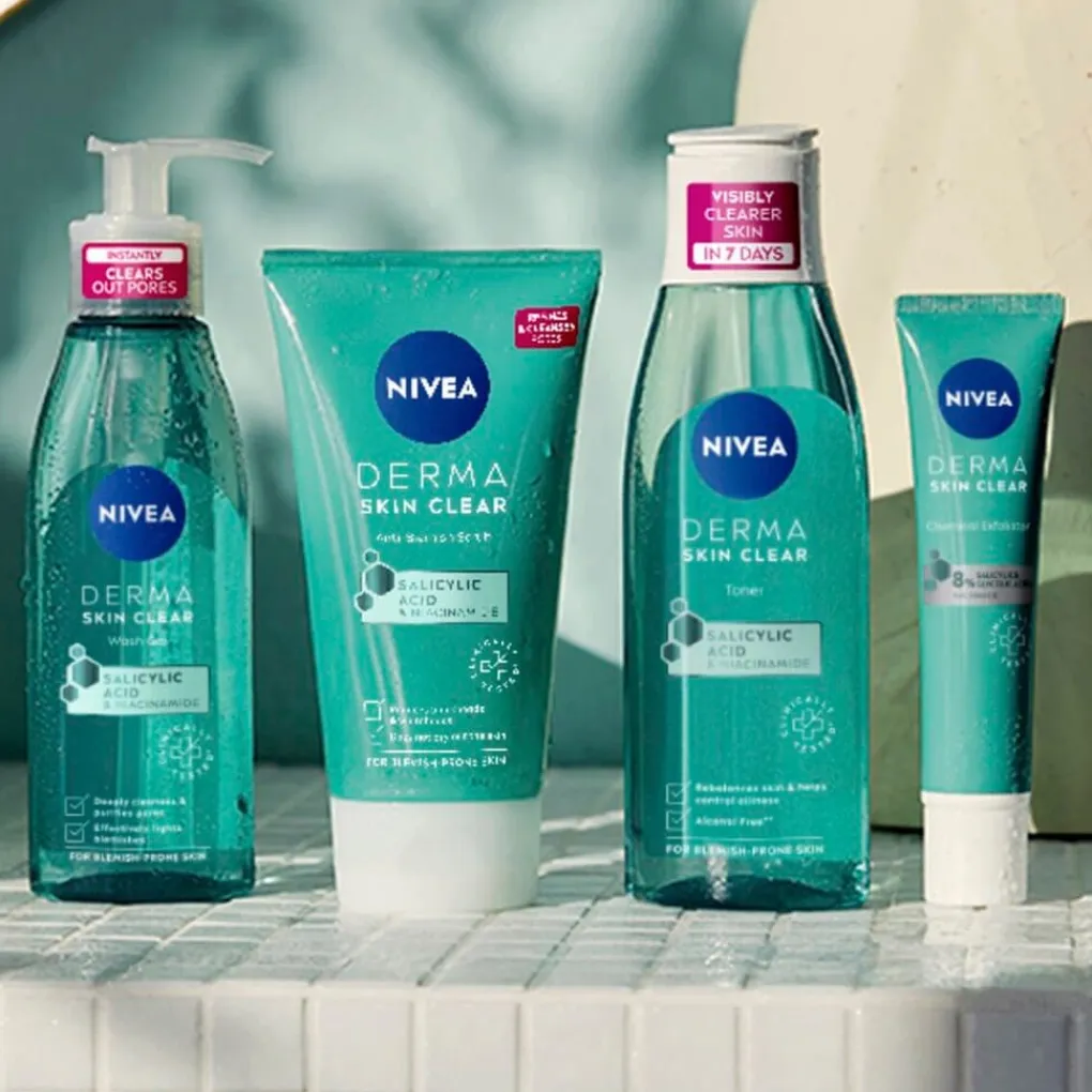 Nivea Skincare Gezichtsreiniging>NIVEA Derma Skin Clear Scrub