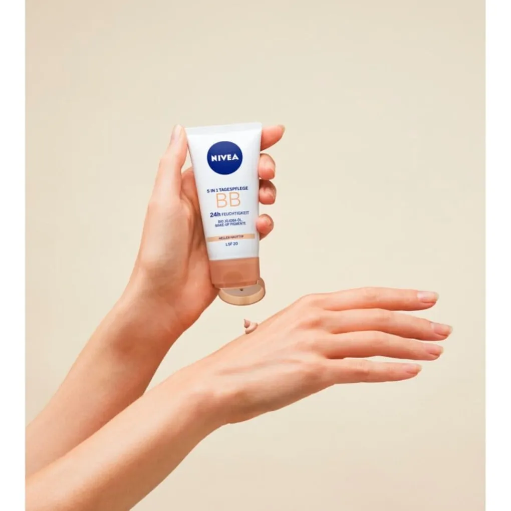 Nivea Skincare Dagcreme|Bb Cream>NIVEA 5-In-1 SPF15 Lichte Huidskleur BB Cream