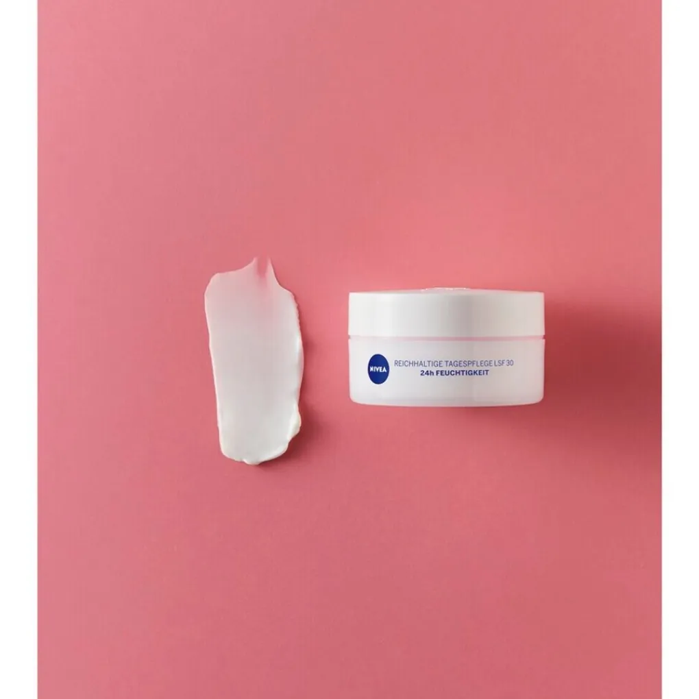 Nivea Skincare Dagcreme>NIVEA SPF30 24H Hydration Voedende Dagcrème