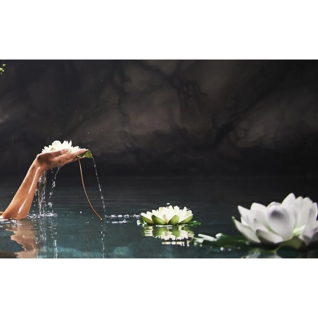 Therme Bodymist>Zen White Lotus Energizing Body Mist
